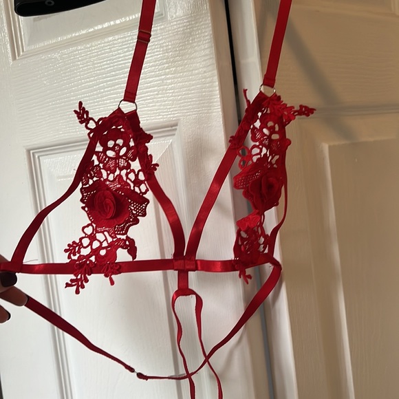 Shein 3D lace lingerie set - Picture 3 of 8